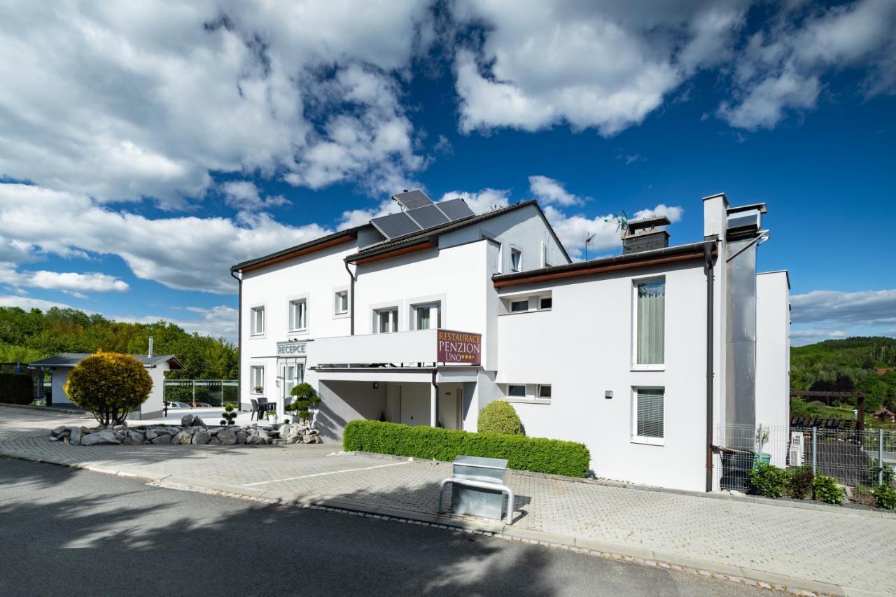 Penzion Uno Zlín Exteriör bild